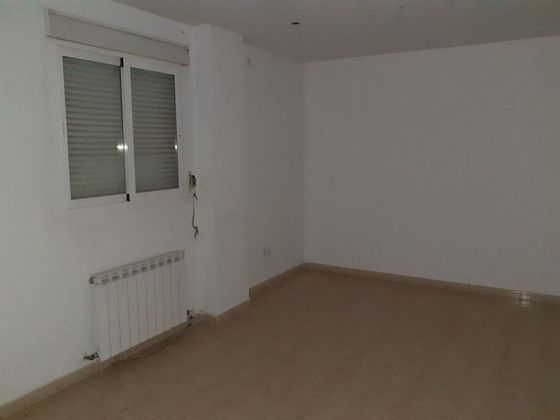 Foto 2 de Venta de dúplex en Porzuna de 3 habitaciones con balcón