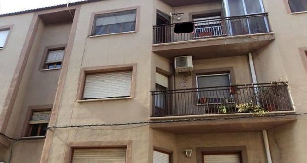 Foto 1 de Pis en venda a calle San Lorenzo de 3 habitacions amb terrassa i calefacció