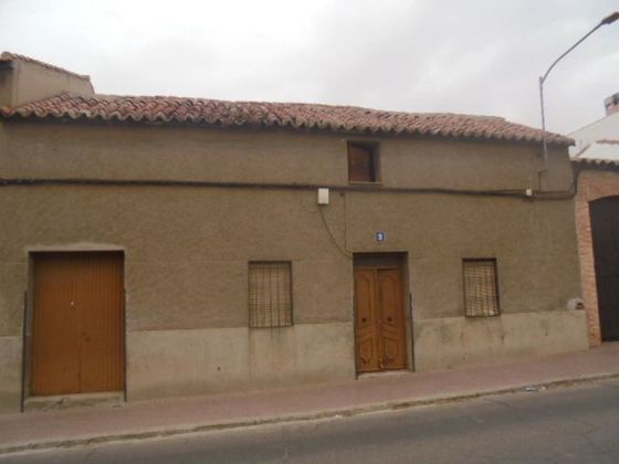 Foto 1 de Casa adossada en venda a Almodóvar del Campo de 3 habitacions amb terrassa