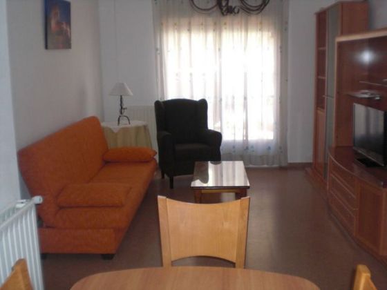 Foto 1 de Pis en venda a Centro - Puertollano de 2 habitacions amb piscina i mobles
