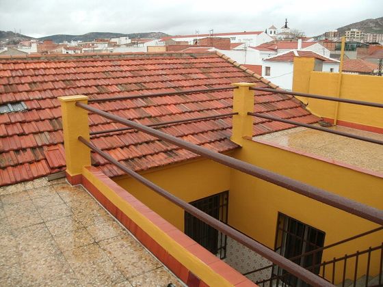 Foto 2 de Casa en venda a Centro - Puertollano de 6 habitacions amb terrassa i aire acondicionat