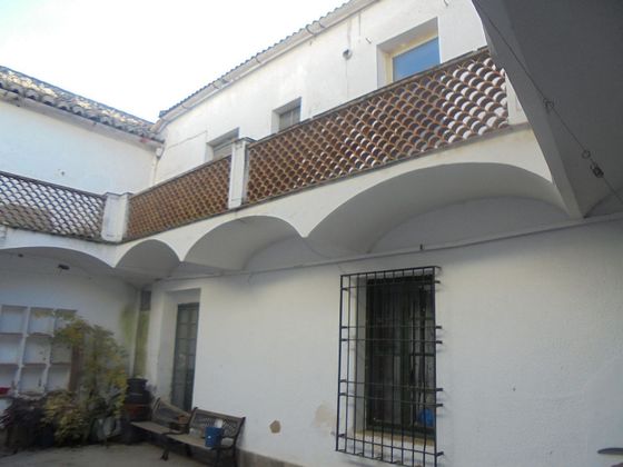 Foto 2 de Casa adossada en venda a calle Ramon y Cajal de 8 habitacions amb terrassa