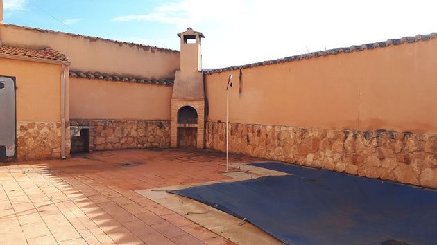 Foto 1 de Casa adossada en venda a Torralba de Calatrava de 7 habitacions amb piscina