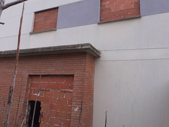 Foto 2 de Casa en venda a calle Claudio Garcia Quilon de 4 habitacions amb garatge i calefacció