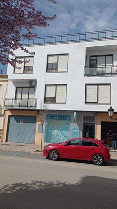 Foto 2 de Dúplex en venta en Tomelloso de 6 habitaciones con terraza y garaje