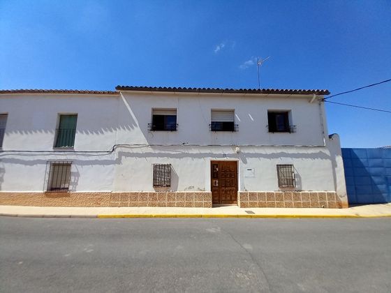 Foto 2 de Casa en venta en Santa Cruz de Mudela de 4 habitaciones con terraza