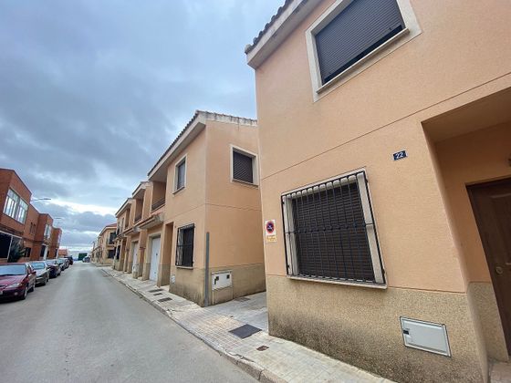 Foto 2 de Casa adossada en venda a Socuéllamos de 3 habitacions amb terrassa i garatge