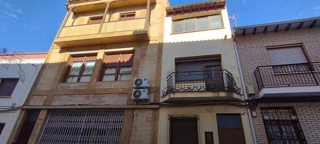 Foto 1 de Venta de casa en Campo de Criptana de 3 habitaciones con terraza