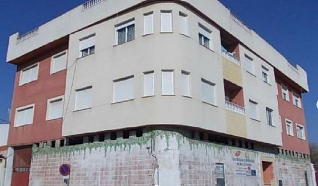 Foto 1 de Venta de piso en Socuéllamos de 3 habitaciones con terraza y ascensor