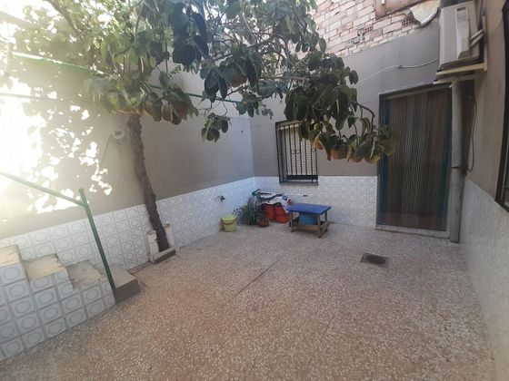 Foto 1 de Casa en venta en El Poblado - Abulagar de 4 habitaciones con terraza y aire acondicionado