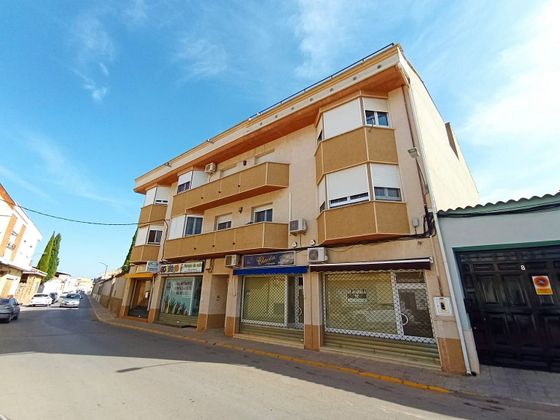 Foto 2 de Venta de piso en Argamasilla de Alba de 3 habitaciones con terraza y calefacción