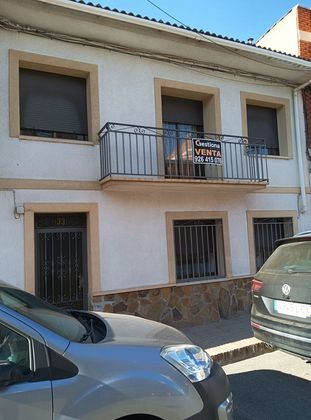 Foto 1 de Casa en venta en Almodóvar del Campo de 5 habitaciones con terraza y jardín