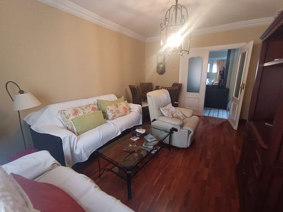 Foto 1 de Piso en alquiler en calle Bernardo Balbuena de 2 habitaciones con muebles y aire acondicionado
