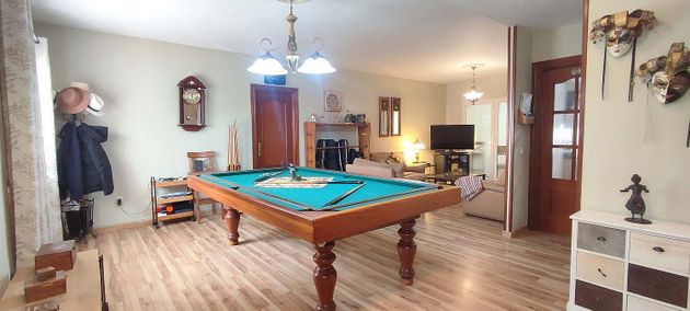 Foto 2 de Casa en venda a Marianistas - AVE de 4 habitacions amb terrassa i piscina