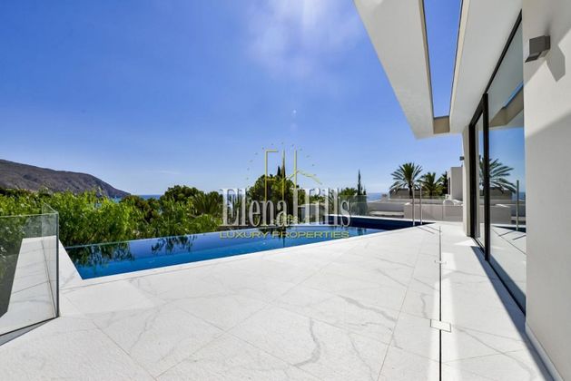 Foto 2 de Venta de chalet en Zona de Mascarat de 4 habitaciones con terraza y piscina