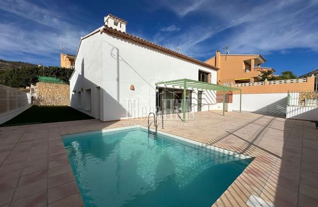 Foto 2 de Venta de chalet en Orxeta de 4 habitaciones con terraza y piscina