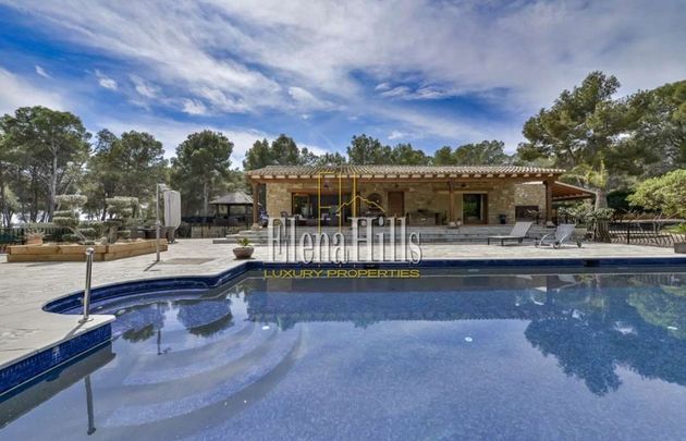 Foto 1 de Chalet en venta en Altea Pueblo de 3 habitaciones con terraza y piscina
