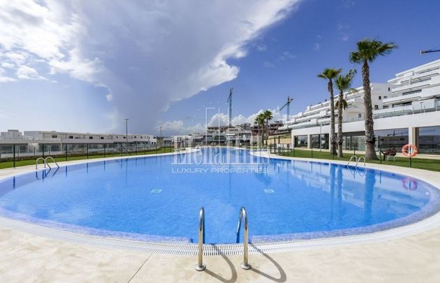 Foto 2 de Dúplex en venta en Cala de Finestrat de 3 habitaciones con terraza y piscina