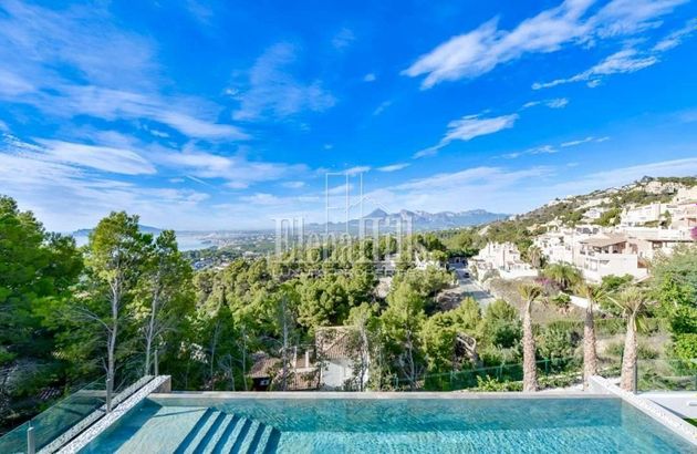 Foto 2 de Venta de chalet en Altea Hills de 5 habitaciones con terraza y piscina