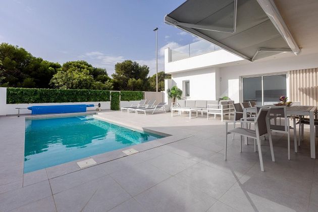 Foto 2 de Venta de casa en Santiago de la Ribera de 6 habitaciones con terraza y piscina
