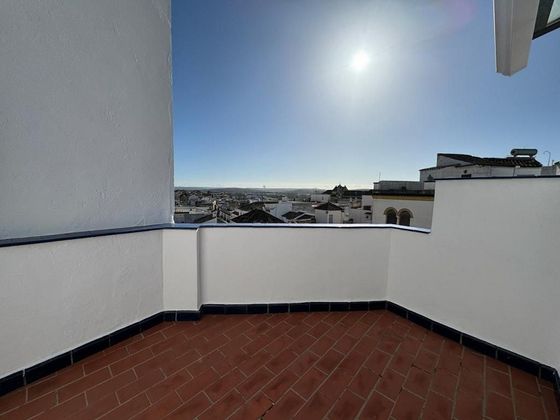 Foto 1 de Venta de casa en Zona Centro de 4 habitaciones con terraza y balcón