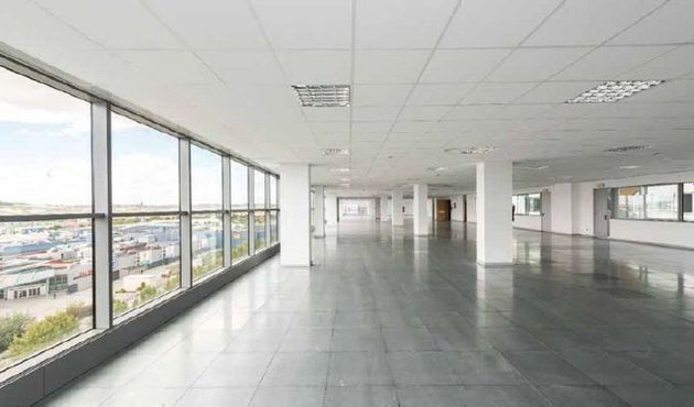 Foto 1 de Oficina en alquiler en Rivas Futura de 292 m²