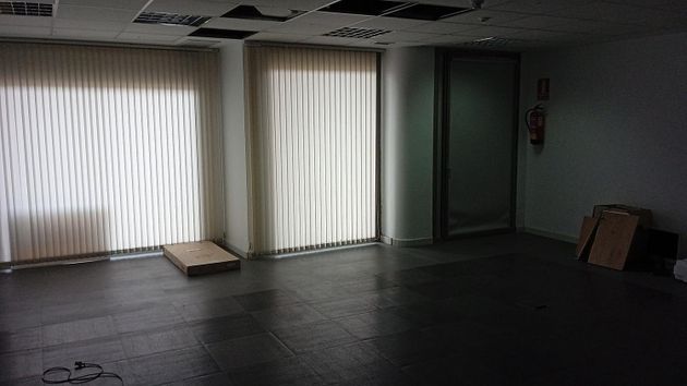 Foto 2 de Oficina en venta en Dehesa Navalcarbón – Montecillo con aire acondicionado
