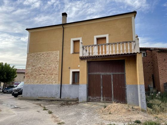 Foto 1 de Casa en venda a San Esteban de Gormaz de 6 habitacions amb terrassa i garatge
