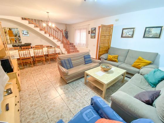 Foto 2 de Casa en venda a San Esteban de Gormaz de 8 habitacions amb jardí i calefacció