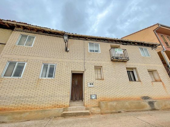 Foto 1 de Casa en venda a Valdemaluque de 5 habitacions amb balcó