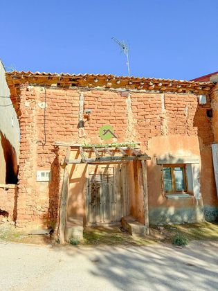 Foto 2 de Casa adossada en venda a San Esteban de Gormaz de 1 habitació amb jardí