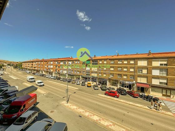 Foto 1 de Pis en venda a Burgo de Osma-Ciudad de Osma de 4 habitacions amb balcó i calefacció