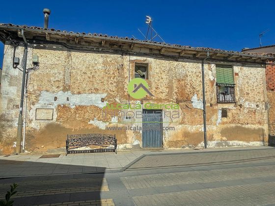 Foto 2 de Casa en venda a Burgo de Osma-Ciudad de Osma de 2 habitacions amb balcó