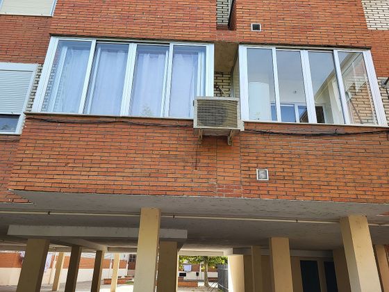 Foto 1 de Pis en venda a calle Lorenzo Roldan de 2 habitacions amb garatge i balcó