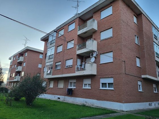 Foto 2 de Piso en venta en calle Celso Lagar de 3 habitaciones con terraza y garaje
