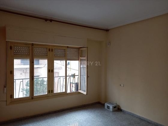 Foto 1 de Piso en venta en calle Teodoro Alenda de 3 habitaciones y 82 m²