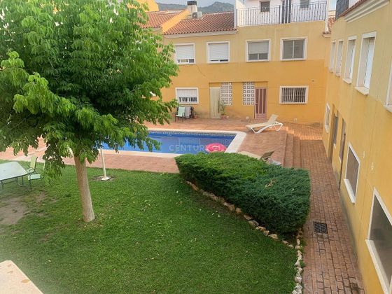 Foto 1 de Casa en venta en calle Miguel de Unamuno de 4 habitaciones con terraza y piscina