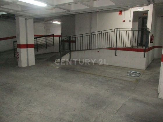 Foto 2 de Venta de garaje en calle Hospital de 28 m²