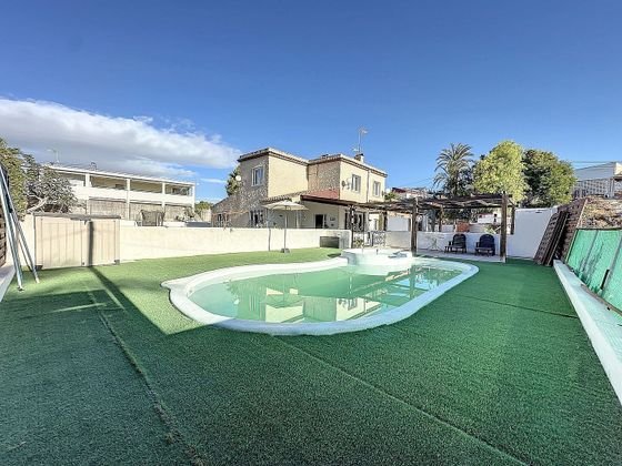 Foto 2 de Xalet en venda a calle Del Bolo de 5 habitacions amb terrassa i piscina