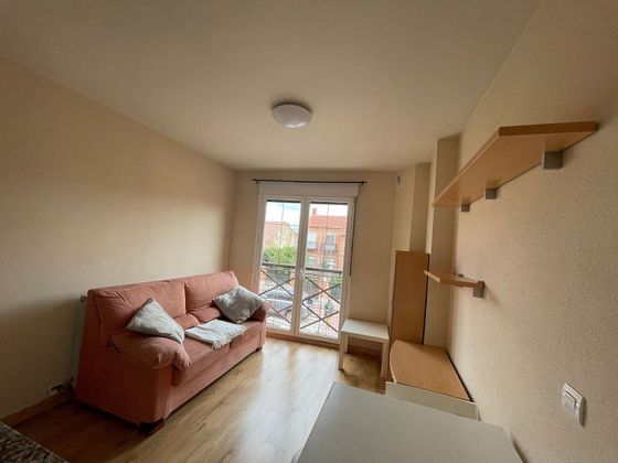 Foto 1 de Dúplex en lloguer a Mota del Marqués de 1 habitació amb mobles i balcó