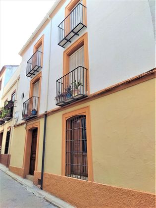 Foto 1 de Casa adossada en venda a calle Caballerizo de 5 habitacions amb terrassa i balcó