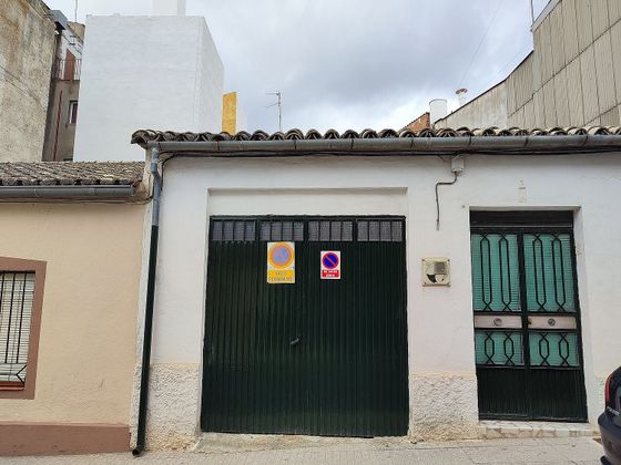 Foto 1 de Casa adossada en venda a calle Riscos de 2 habitacions amb terrassa i garatge