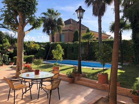 Foto 2 de Xalet en venda a calle Viña Lozano de 4 habitacions amb terrassa i piscina