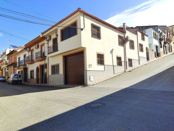 Foto 1 de Casa adossada en venda a calle Solidaridad de 5 habitacions amb terrassa i balcó