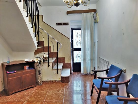 Foto 1 de Casa en venda a calle Juan Esteban Pintor de 3 habitacions amb terrassa i balcó