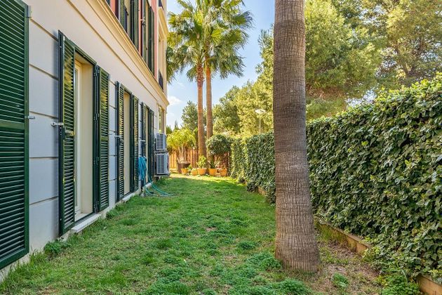 Foto 2 de Piso en venta en El Coll d'en Rabassa de 3 habitaciones con terraza y jardín