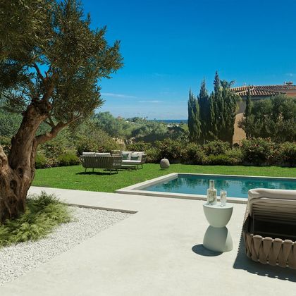 Foto 1 de Xalet en venda a calle País Basc de 3 habitacions amb terrassa i piscina