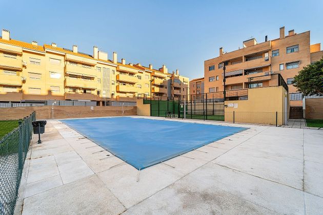 Foto 1 de Dúplex en venda a El Pinar - La Dehesa - Resto de Navalcarnero de 3 habitacions amb terrassa i piscina