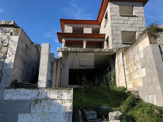 Foto 2 de Xalet en venda a Cabral - Candeán de 5 habitacions amb terrassa i piscina