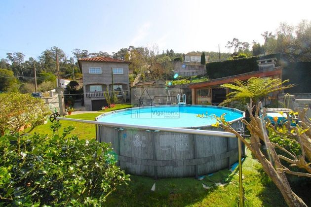 Foto 2 de Chalet en venta en Coruxo - Oia - Saiáns de 5 habitaciones con terraza y piscina